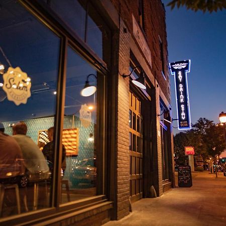 The Lofts At Downtown Salemアパートホテル エクステリア 写真
